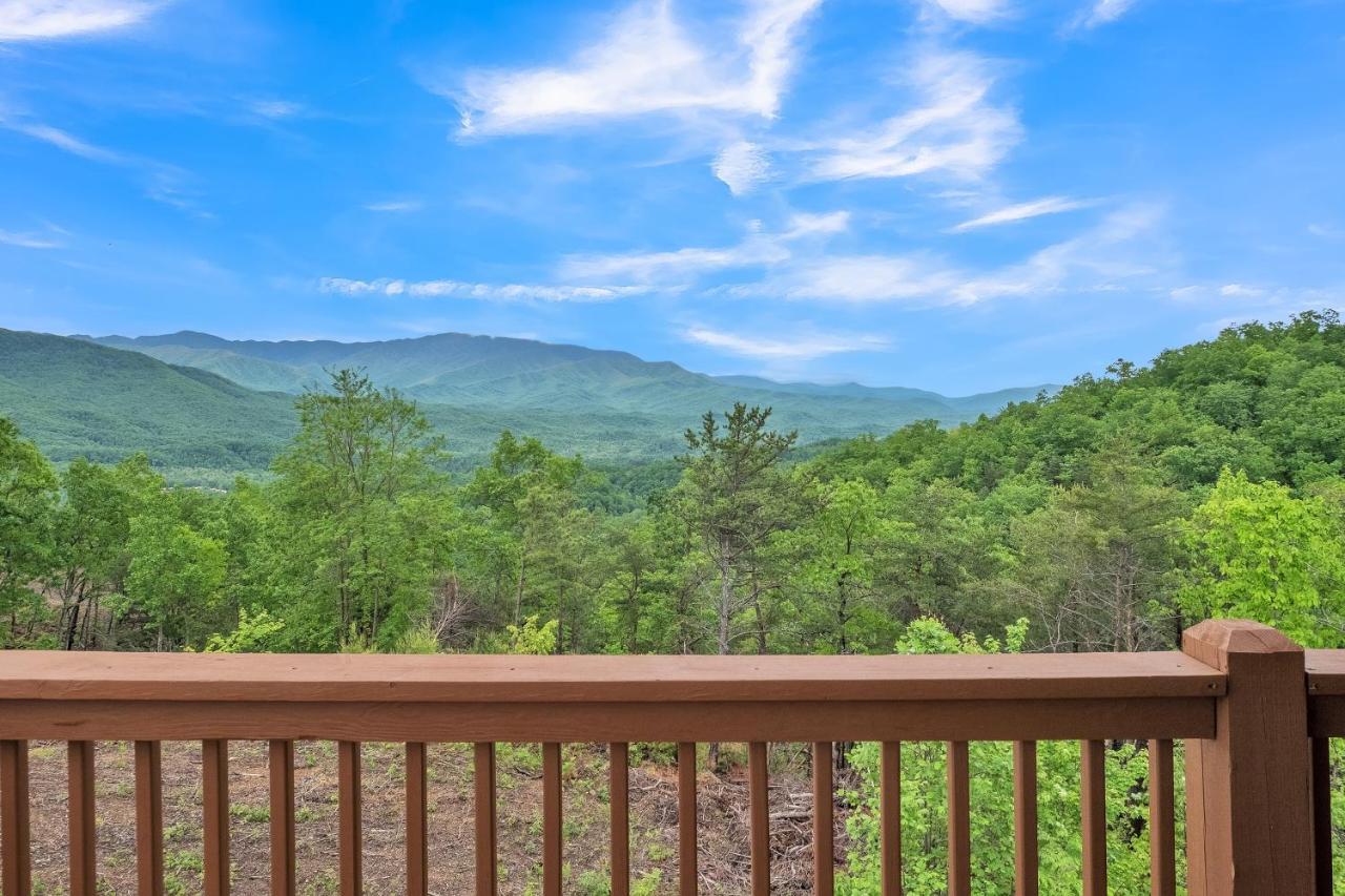 Sky Views - Panoramic Views Cabin Gatlinburg Εξωτερικό φωτογραφία